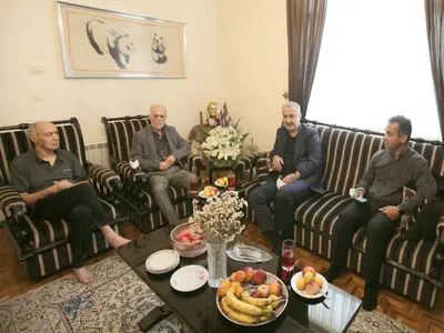  عیادت درویش و خوردبین از بیوک وطنخواه 