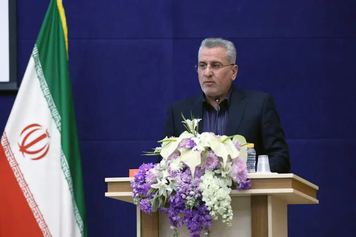 کارگران نان‌خور اضافی جامعه نیستند