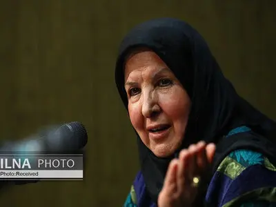 تهران کویر آثار هنری است! / مترو می‌توانست موزه سفال باشد