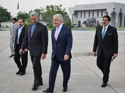 Pakistani Foreign Minister is in Iran to discuss new US policy for Afghanistan