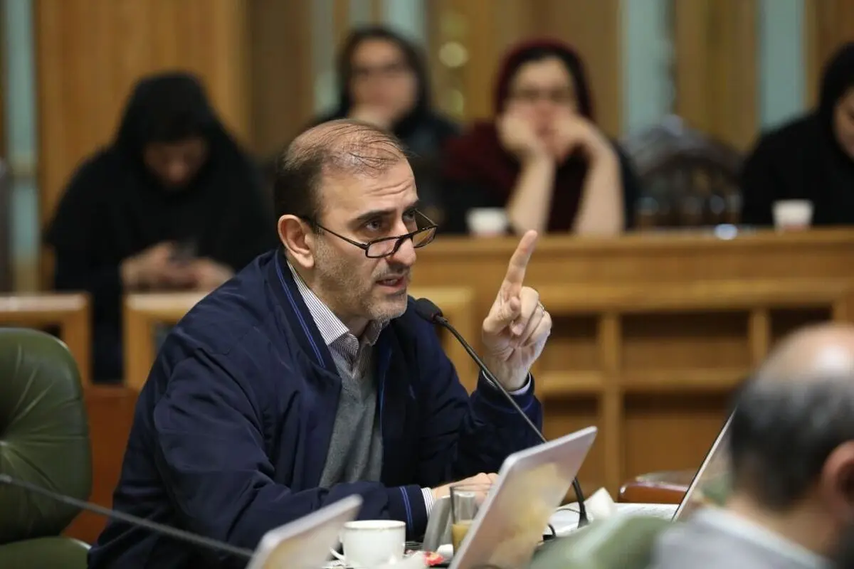 عدم پرداخت حقوق کارگران شهرداری تهران/ پیمانکاران متخلف در لیست سیاه قرار گیرند