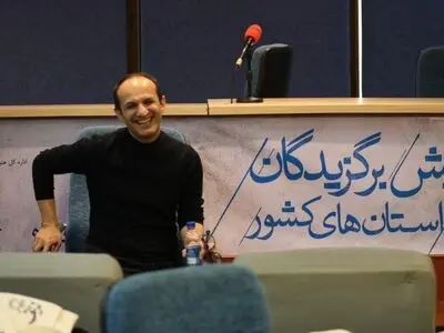 نویسنده لازم است گاهی خود را به ندانستن بزند