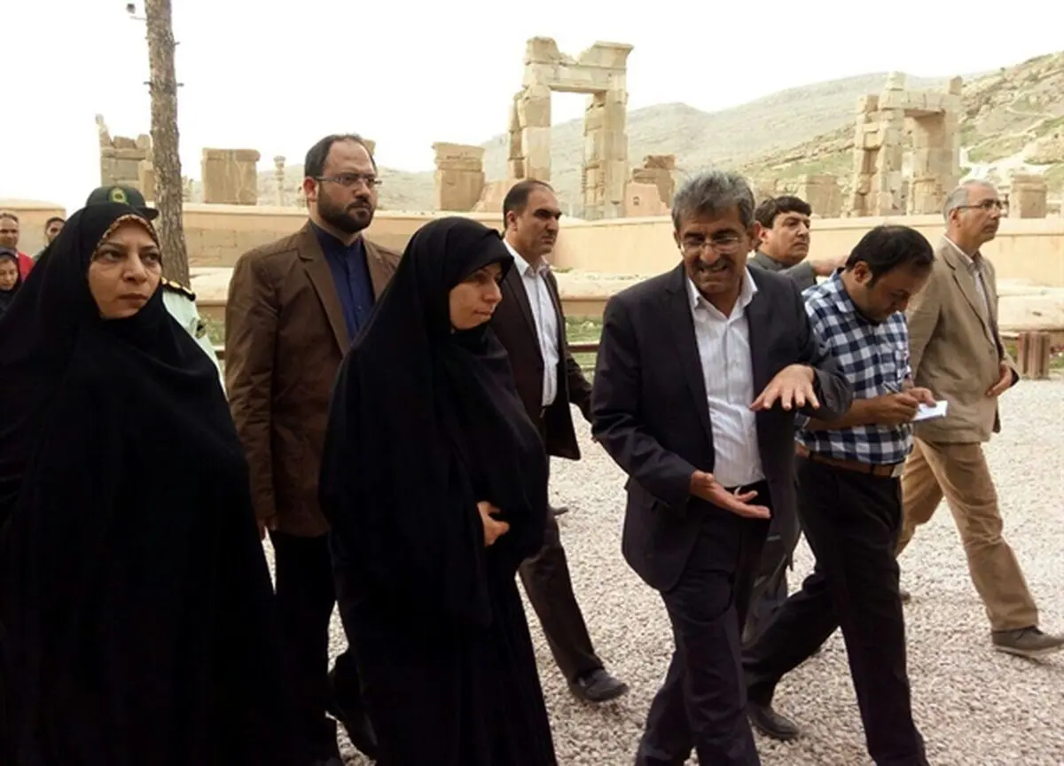 بازدید رئیس سازمان میراث‌فرهنگی از تخت‌جمشید