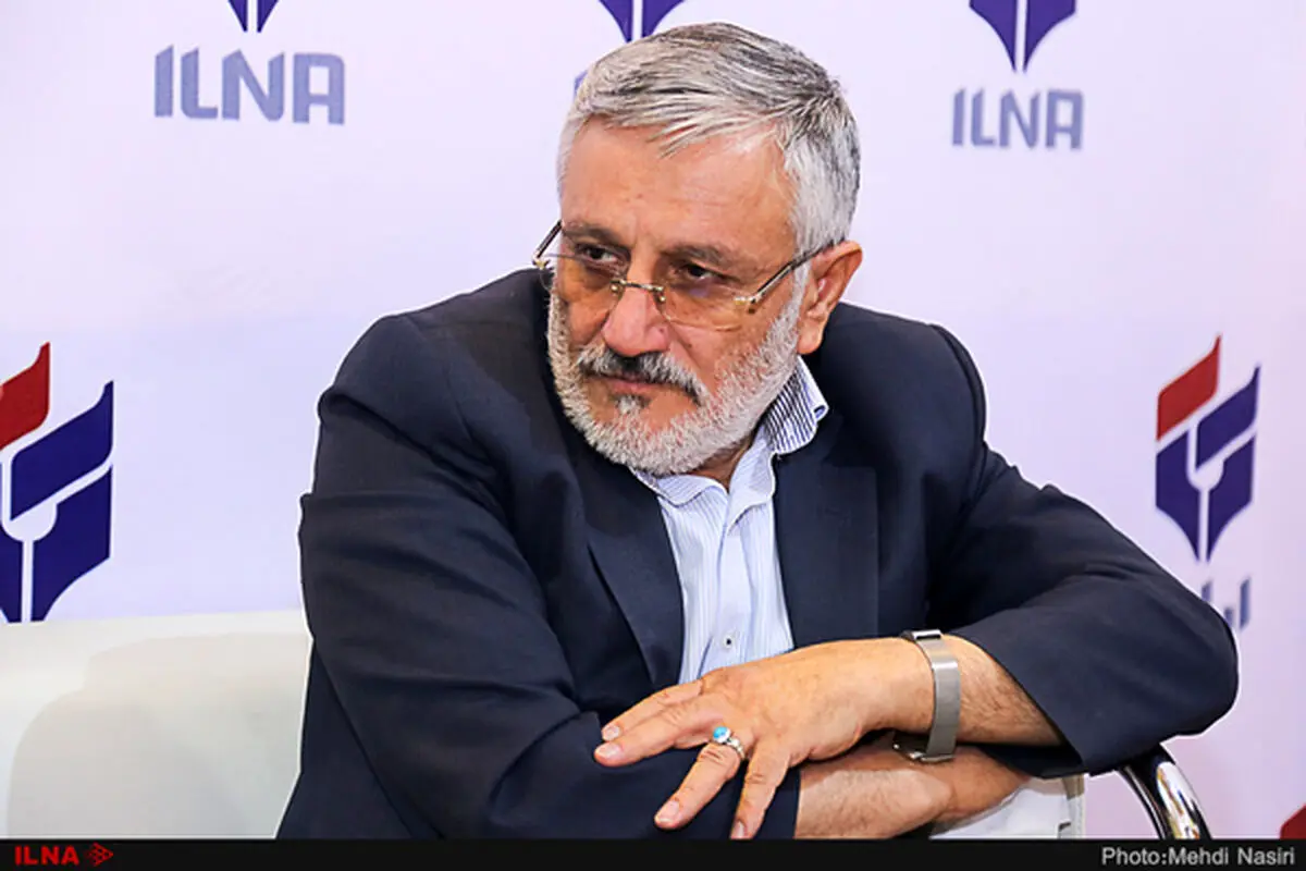 شنیدن درد دل‌های کارگران حداقل وظیفه مسئولان است