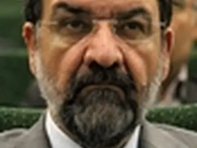 محسن رضایی درگذشت والده احمدی‌نژاد را تسلیت گفت