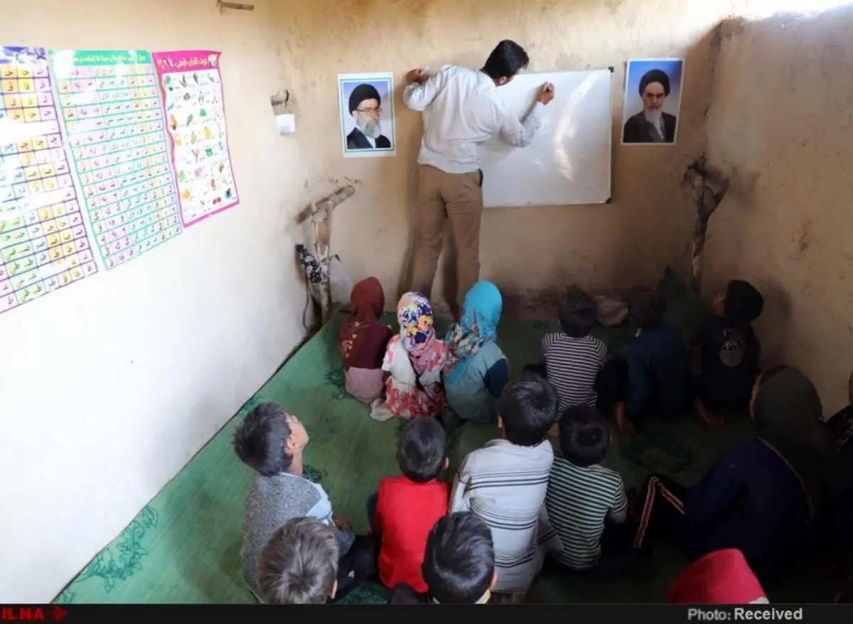 جولان فقر در مدارس روستایی/ کمک بانوی خیّر اهوازی به مدرسه‌ی عدالت در روستای دره جهود دهدز+تصاویر