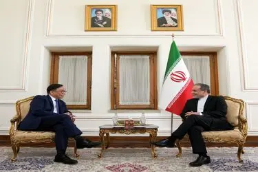 دیدار معاون وزیر خارجه فیلیپین با وزیر امور خارجه کشورمان