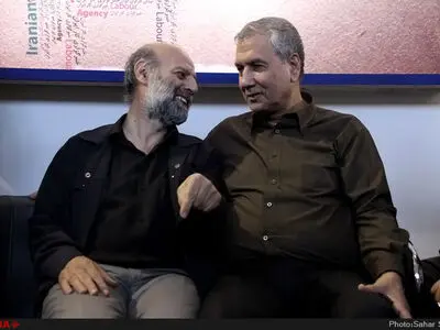 بازدید علی ربیعی وزیر تعاون، کار ورفاه اجتماعی ازنمایشگاه مطبوعات و خبرگزاری‌ها 