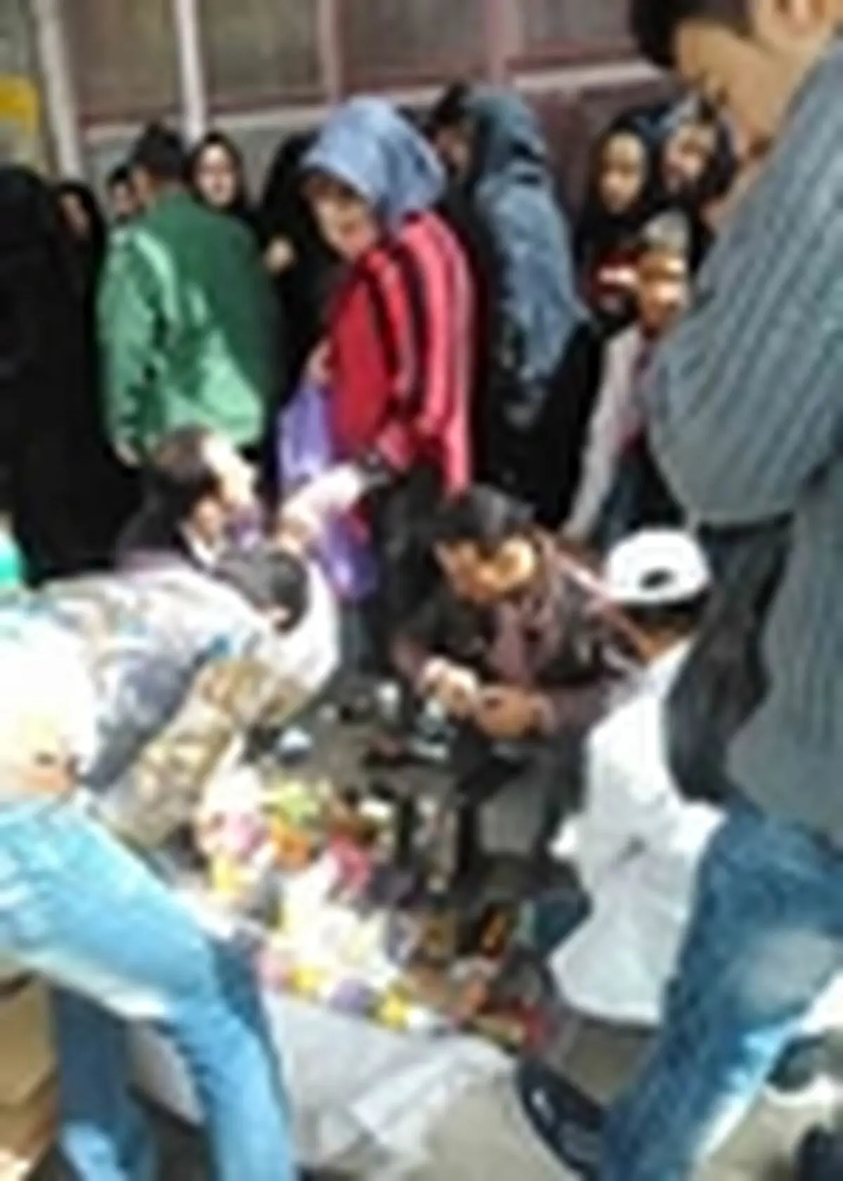 جمع‌آوری بازارهای هفتگی مساوی است با کاهش ورود دست‌فروشان غیربومی