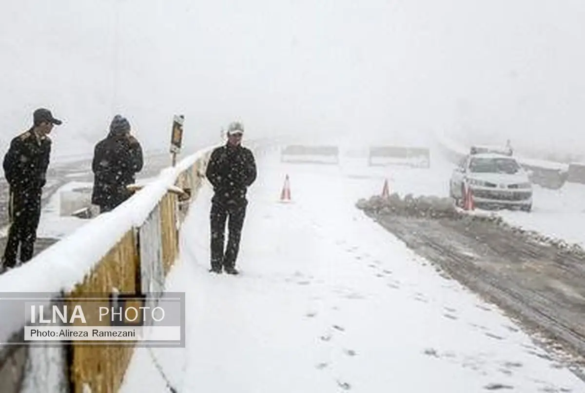برف «هراز» را بست