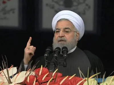 روحانی: مشارکة الشعب بذکرى انتصار الثورة أفضل رد على أمیرکا 