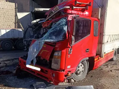 تصادف ۲ دستگاه کامیونت در جاده قدیم رشت یک کشته برجا گذاشت + فیلم