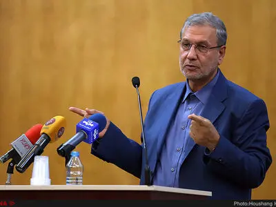 مدیران نباید از افراد ذی‌نفوذ سفارشی را بپذیرند/استراتژی تاب‌آوری اجتماعی را بزودی ارائه می‌دهیم/ سهم پتروشیمی‌های تابع وزارت رفاه یک پنجم بازاراست/ هیچ تخلفی در زمینه برگرداندن ارز به کشور پذیرفته نیست