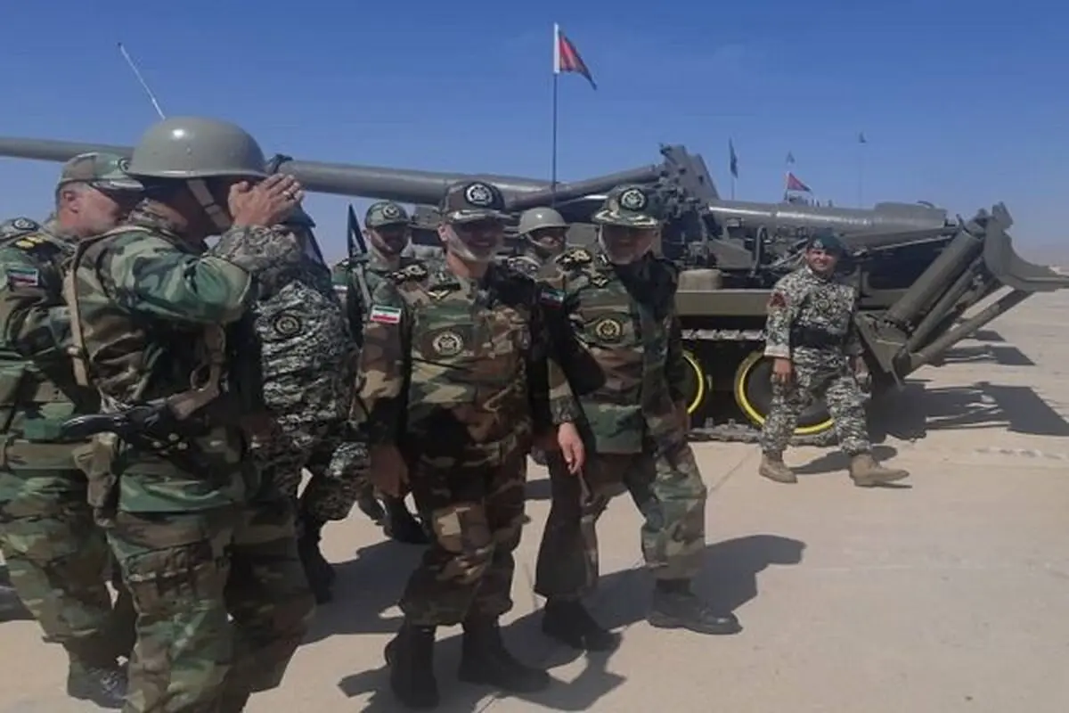 سرلشکر موسوی از گروه ۲۲ توپخانه شهرضا بازدید کرد