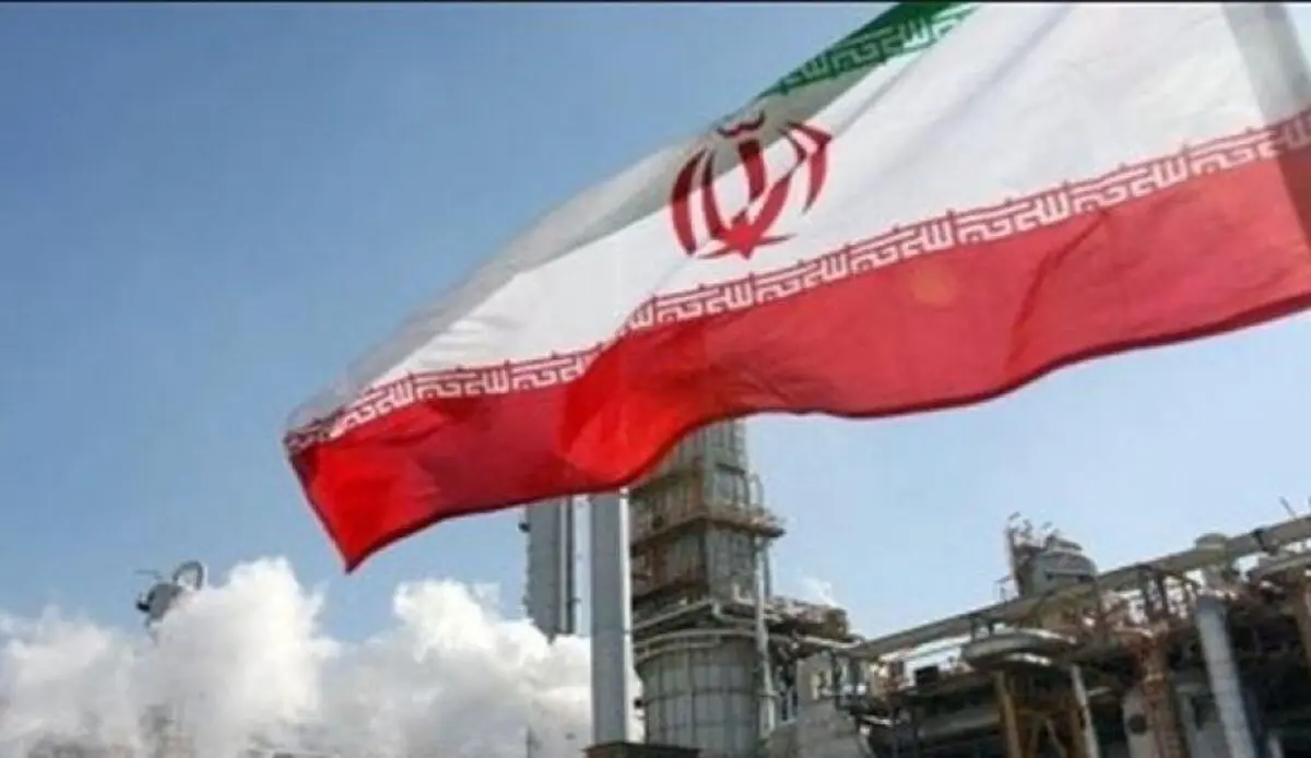 الهند: نتفاوض مع أمریکا لاستمرار شراء النفط الإیرانی
