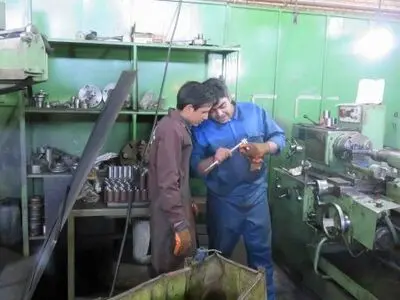 ایجاد بیش از ۴۰ هنرستان درجوار کارخانجات و صنایع وابسته به دستگاه‌ها