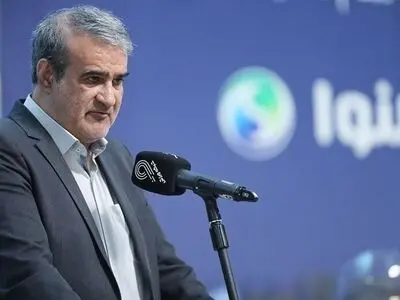 قنبرزاده: اگر باشگاهی تیم بانوان نداشته باشد، مجوز حرفه‌ای نمی‌گیرد/ کارشناسان توصیه کردند سخت‌گیری نکنیم