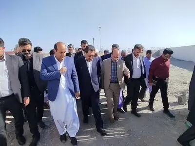 بازدید وزیر صمت از بازارچه میرجاوه 

