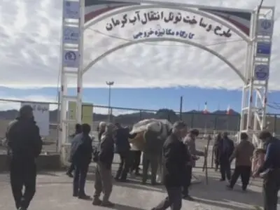 تجمع  اعتراضی مردم جنوب کرمان در مخالفت با  انتقال آب به مرکز استان