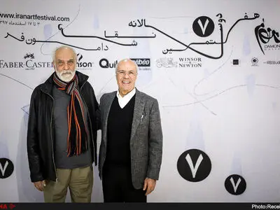 آغاز دوسالانه دامون‌فر با فروش ۱۵ اثر