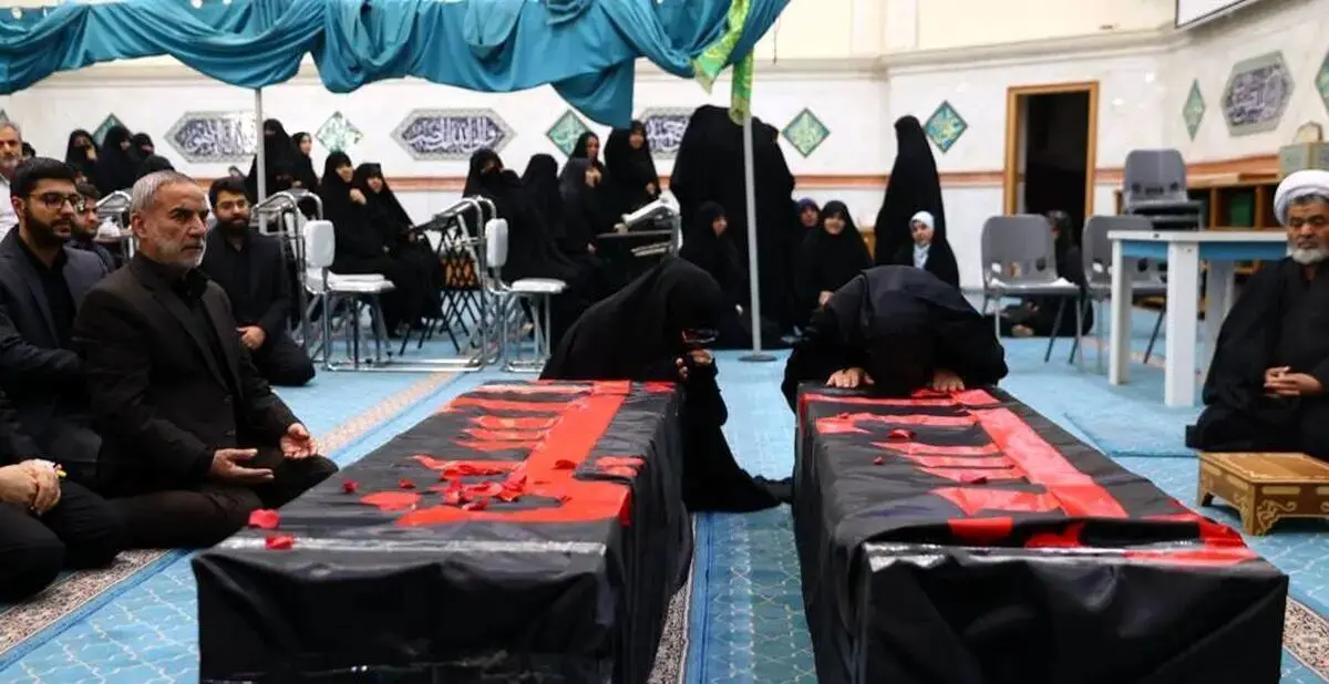 پیکر همسر و فرزند اسماعیل سقاب در مشهد تشییع شد