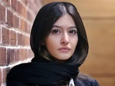 استایل کاملا متفاوت بازیگر زن «پوست شیر» در لباس خادمی + عکس