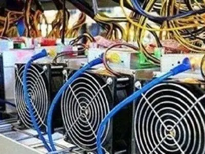کشف ۲۰ دستگاه ماینر بیت‌کوین در ارومیه