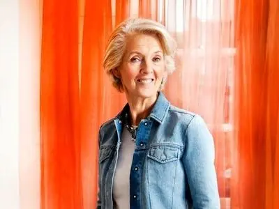 جوآنا ترولوپ در ۸۲سالگی درگذشت