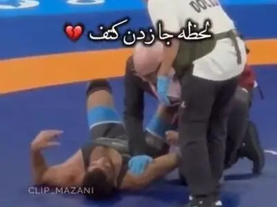 تصاویر تکان دهنده از لحظه جا زدن کتف حسن یزدانی وسط تشک + فیلم