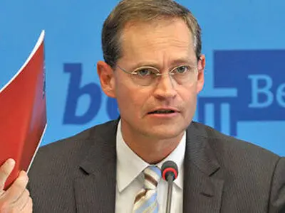 ترامپ از ساخت دیوار خودداری کند