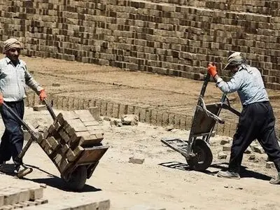 انتقاد یک فعال کارگری از معیارهای دهک‌بندی/ کارگرانی که با حداقل حقوق «ثروتمند» شناخته می‌شوند! 
