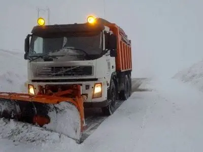 مسدود شدن محور مواصلاتی شهر مهریز به دهستان تنگ‌چنار