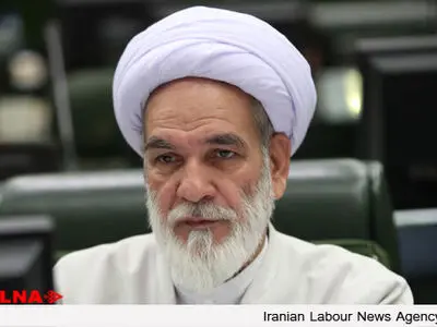 دیدار  یزدی٬ موحدی کرمانی و مصباح برای وحدت اصولگرایان است