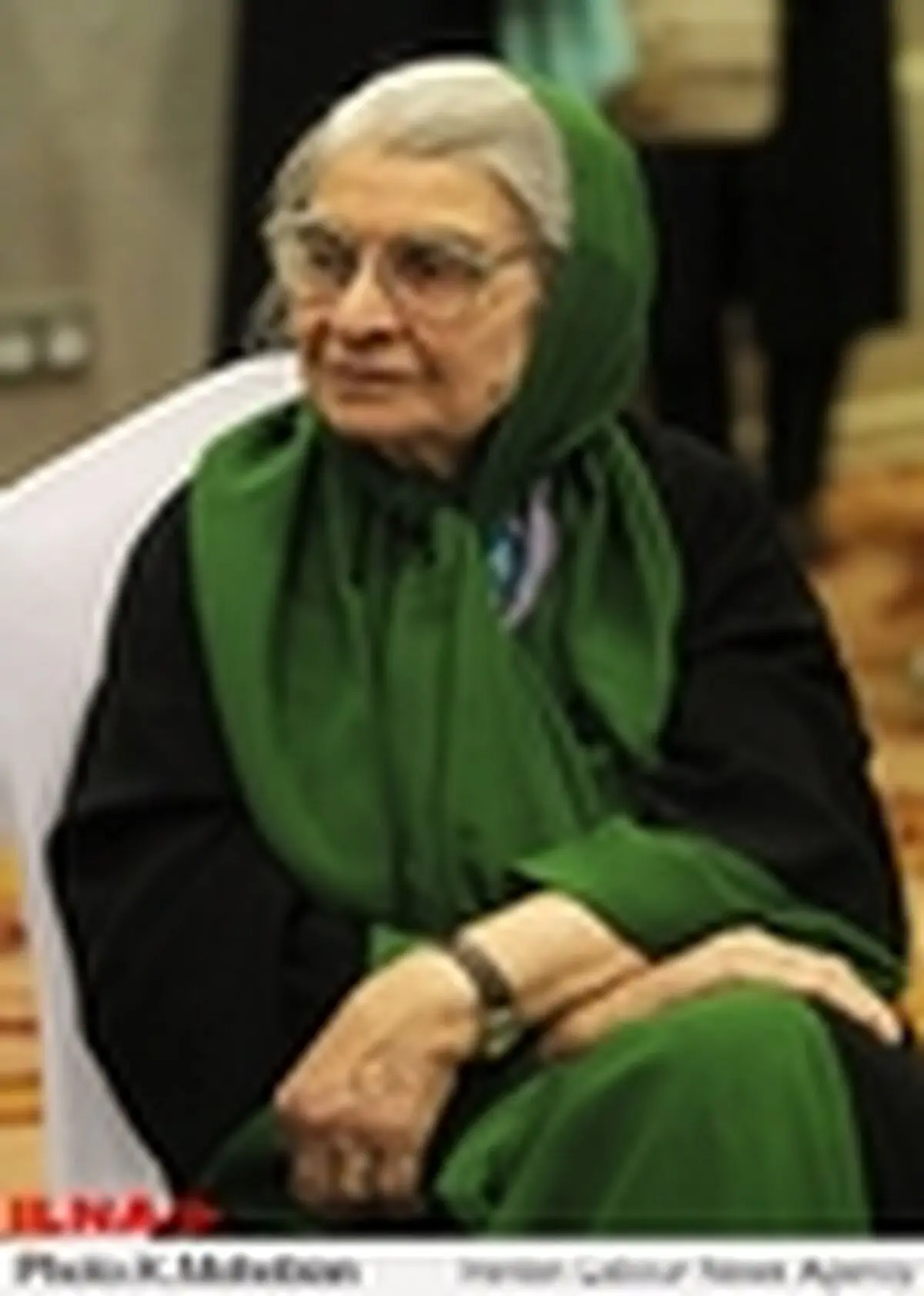 فرهنگ از آسمان بر سر ملتی نمی‌بارد