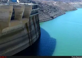 ۳۱ درصد از سد زاینده رود آب دارد