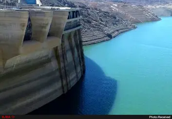 ۳۱ درصد از سد زاینده رود آب دارد