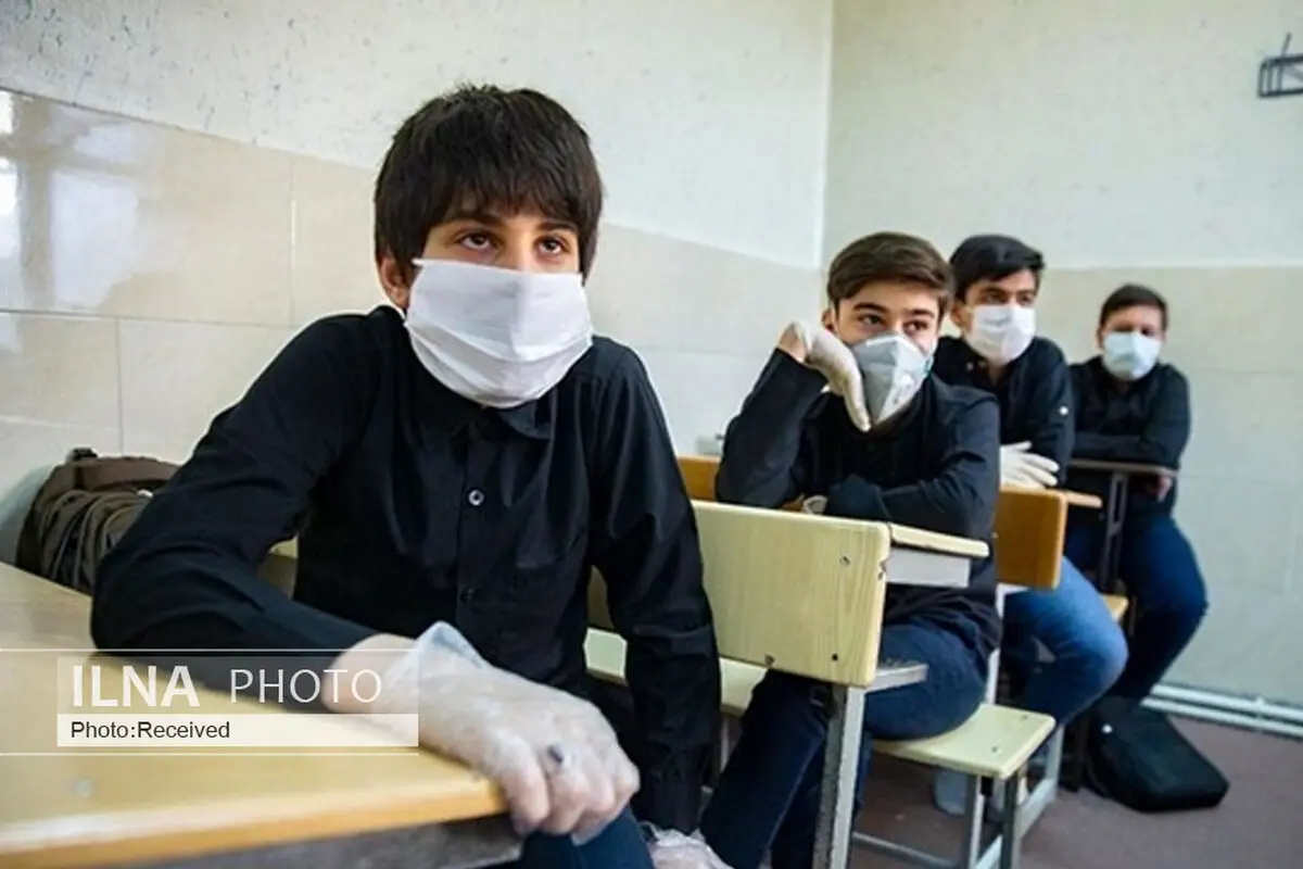 بازگشایی مدارس در مهر فقط در حد پیشنهاد است/ واکسن کرونا برای دانش‌آموزان نداریم