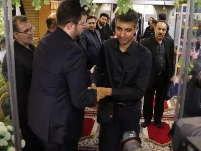 برگزاری مراسم ختم بهرام شفیع در حضور پررنگ ورزشی ها و معاون اول رئیس جمهور(عکس)