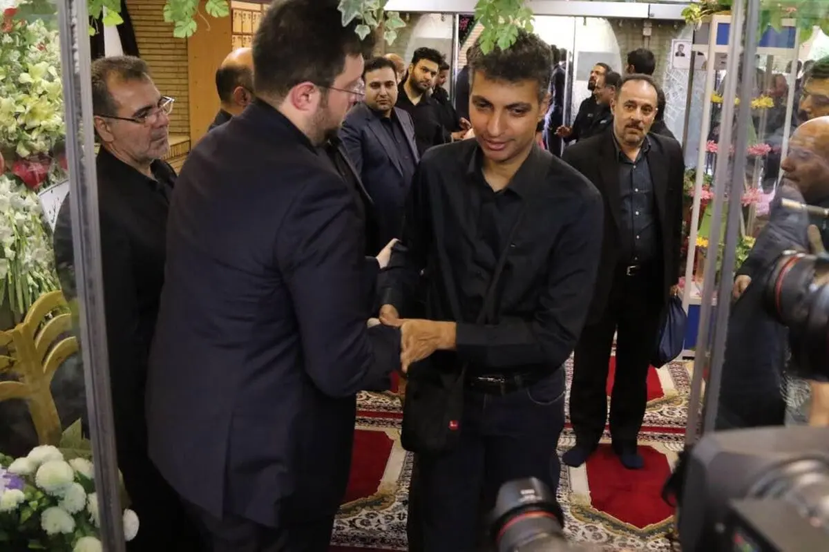 برگزاری مراسم ختم بهرام شفیع در حضور پررنگ ورزشی ها و معاون اول رئیس جمهور(عکس)