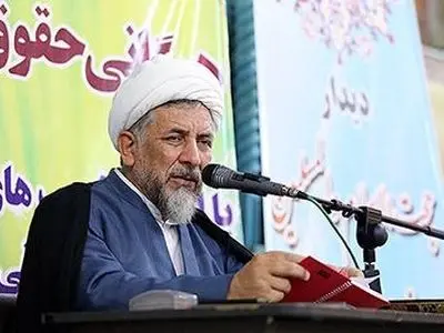دنیا پرستی دامن‌گیر برخی از مسئولان شده است