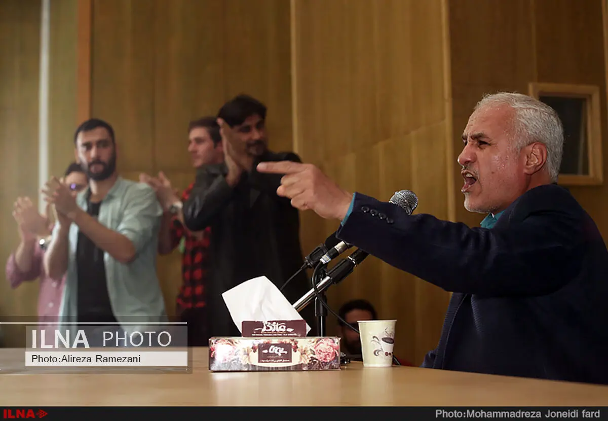 اگر لاریجانی، روحانی را به دادگاه می کشاند؛ صادقی جرات به چالش کشیدن حساب های قوه قضاییه را پیدا نمی کرد
