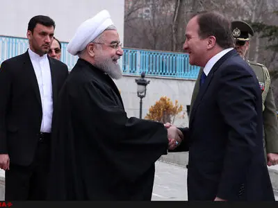 روحانی یؤکد علی ضرورة اقرار علاقات مصرفیة وثیقة مع السوید