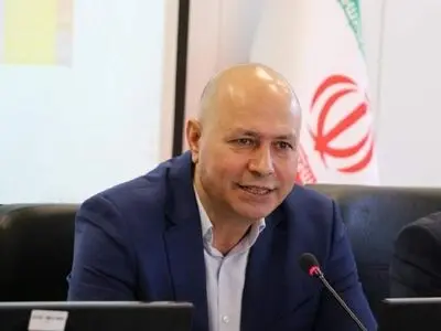 وزارت نیرو، صنعت و بانک مرکزی از هر طرف به بخش خصوصی فشار وارد می‌کنند