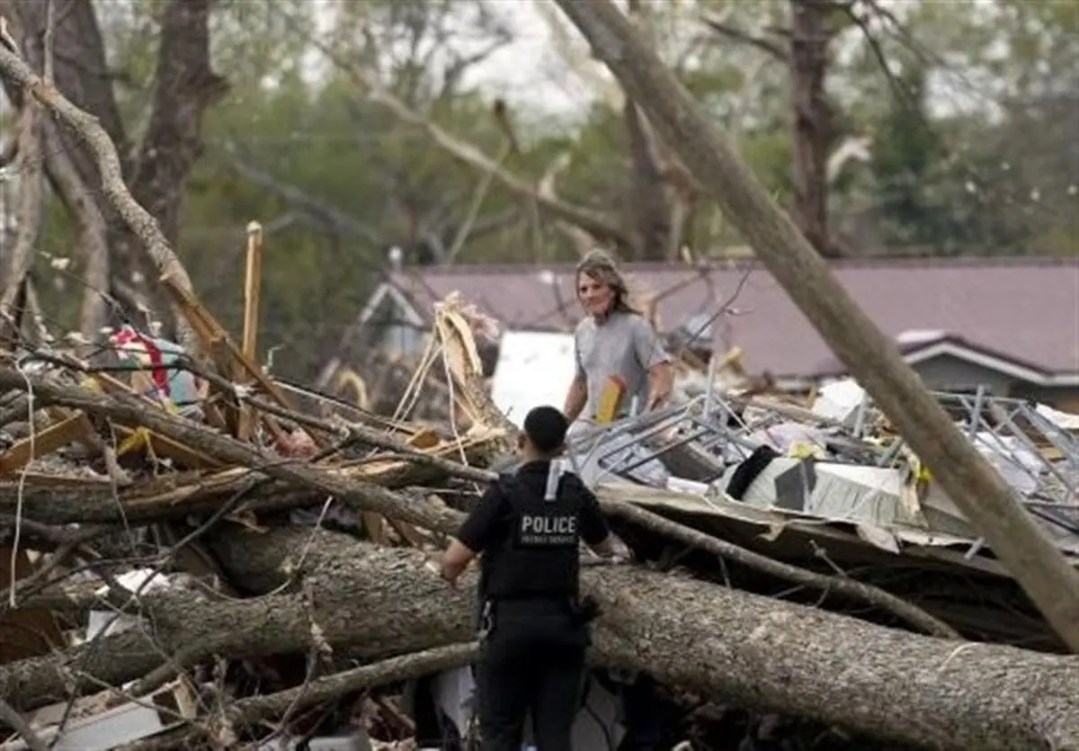  At Least 32 People Killed in Violent US Storms