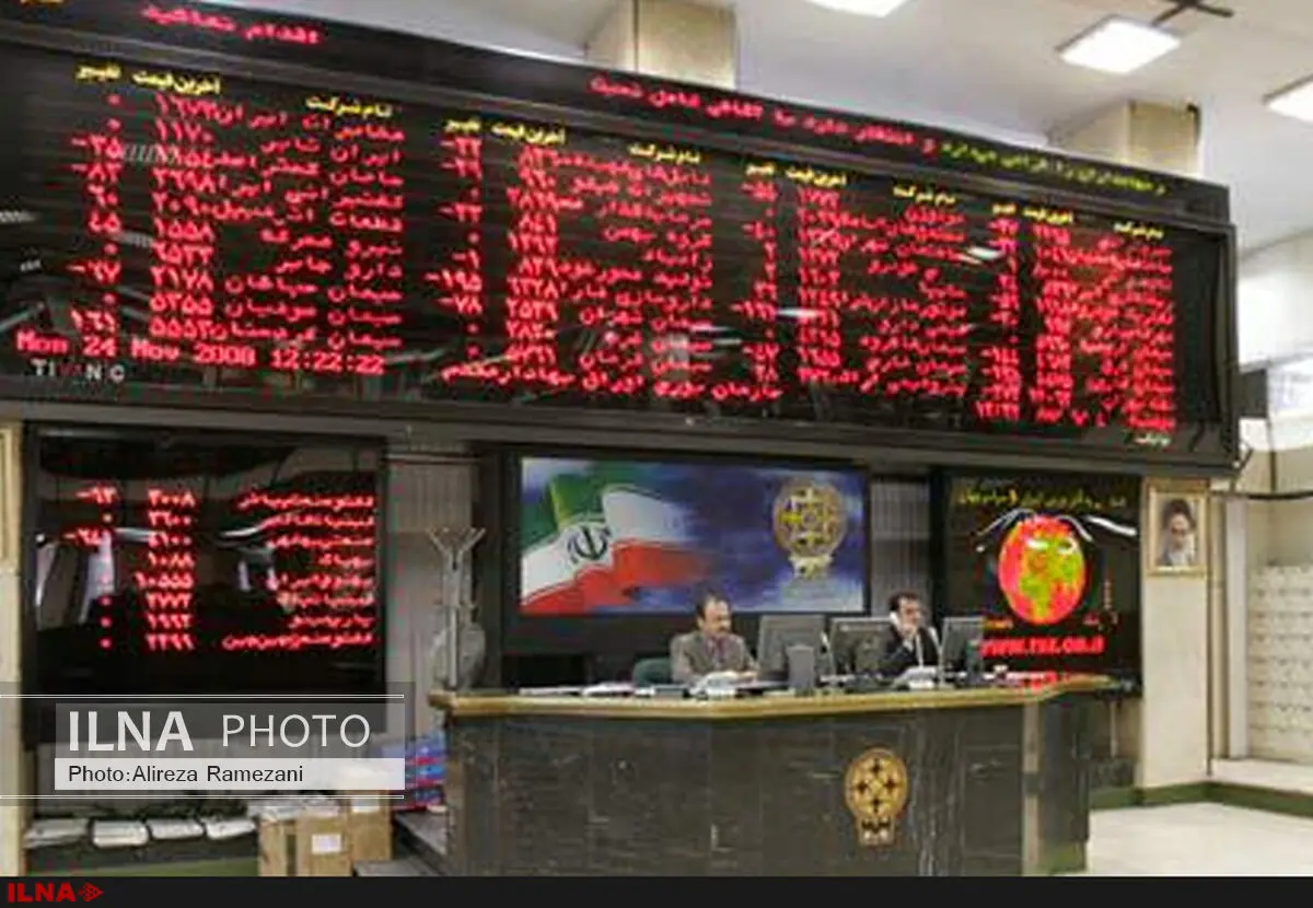 اختلاس‌ها در دولت قبل، ریسک سرمایه‌گذاری در بورس را افزایش داد / بازار سرمایه امسال جذاب‌تر می‌شود
