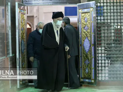Supreme Leader pays tribute to late Imam Khomeini