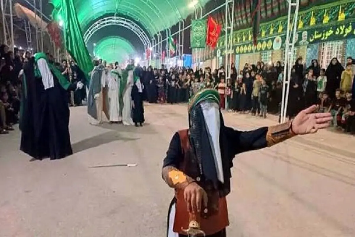 تئاتری که ۲۱ سال در مسیر پیاده روی زائران اربعین اجرا می‌شود