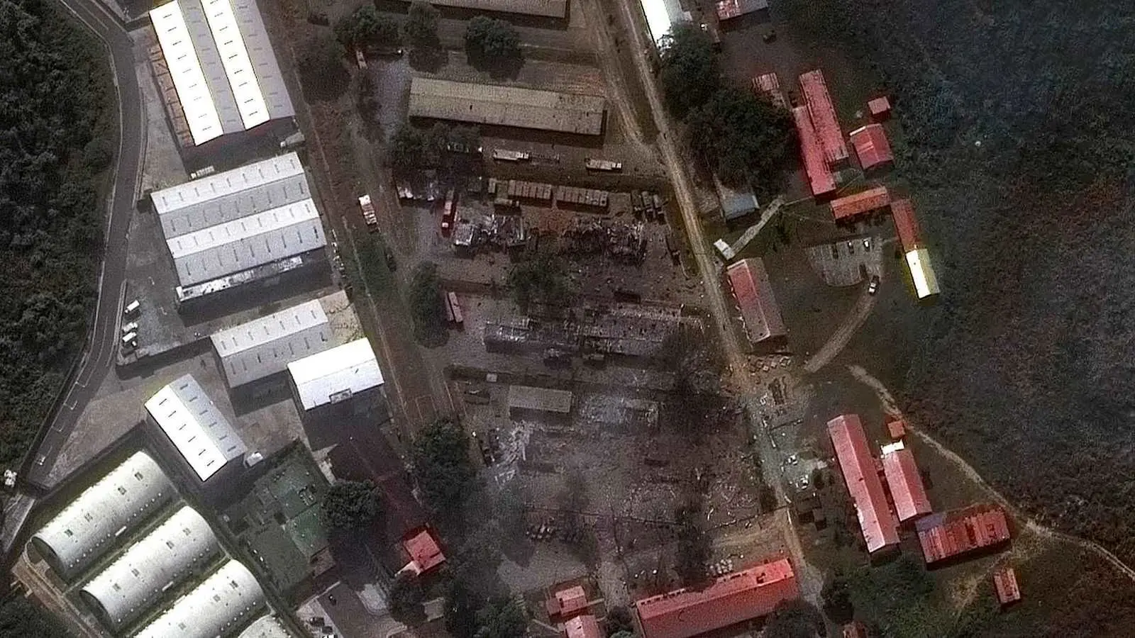 تصاویر ماهواره‌ای از ویرانی گسترده پایگاه‌های نظامی ونزوئلا پس از حمله آمریکا