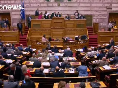 تصویب طرح جدید ریاضت اقتصادی در پارلمان یونان