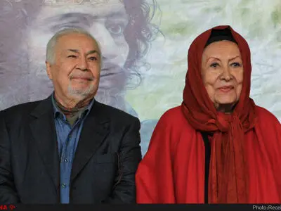 باران کوثری به نمایندگی نسل جوان از صابری تقدیر کرد/بعداز یک سال و نیم مجوز نمایش «کوروش» را گرفتیم